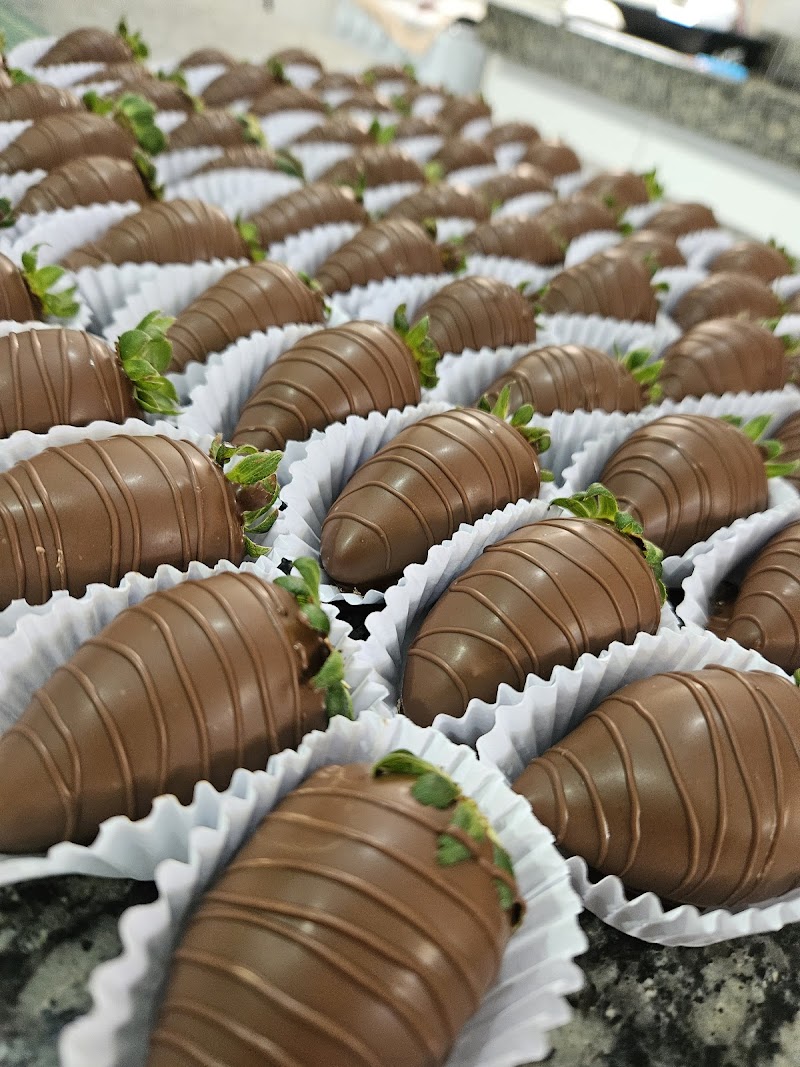 Doces artesanais de chocolate feitos para compartilhar